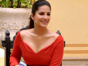 25-1456339182-sunnyleone